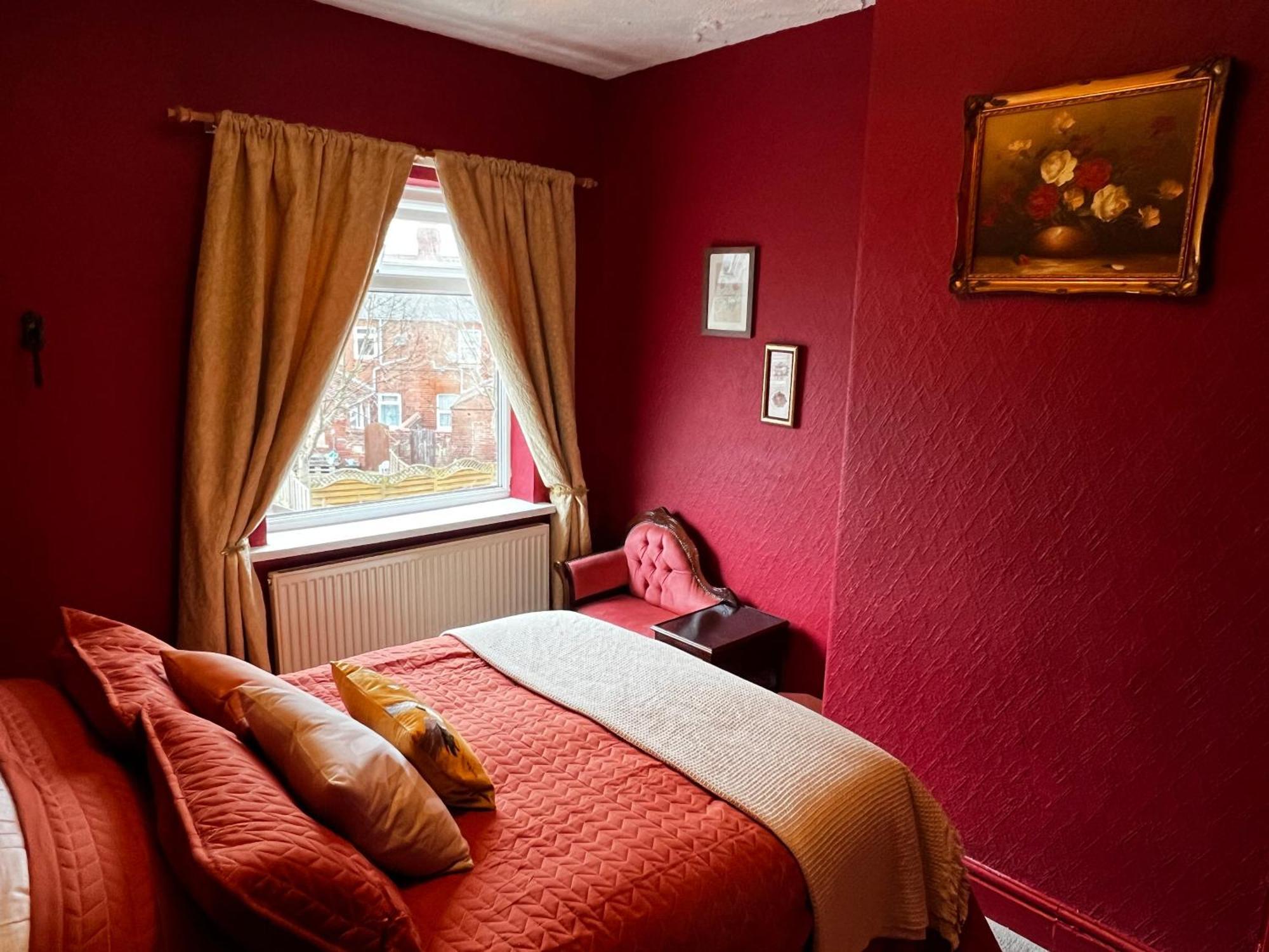 Robin'S Hollow: 2Bd Home Near Wrexham Afc ภายนอก รูปภาพ